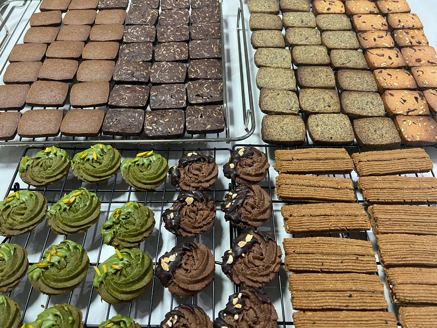 精品什錦七色曲奇_Assorted Cookies_38塊鐵罐禮盒裝*